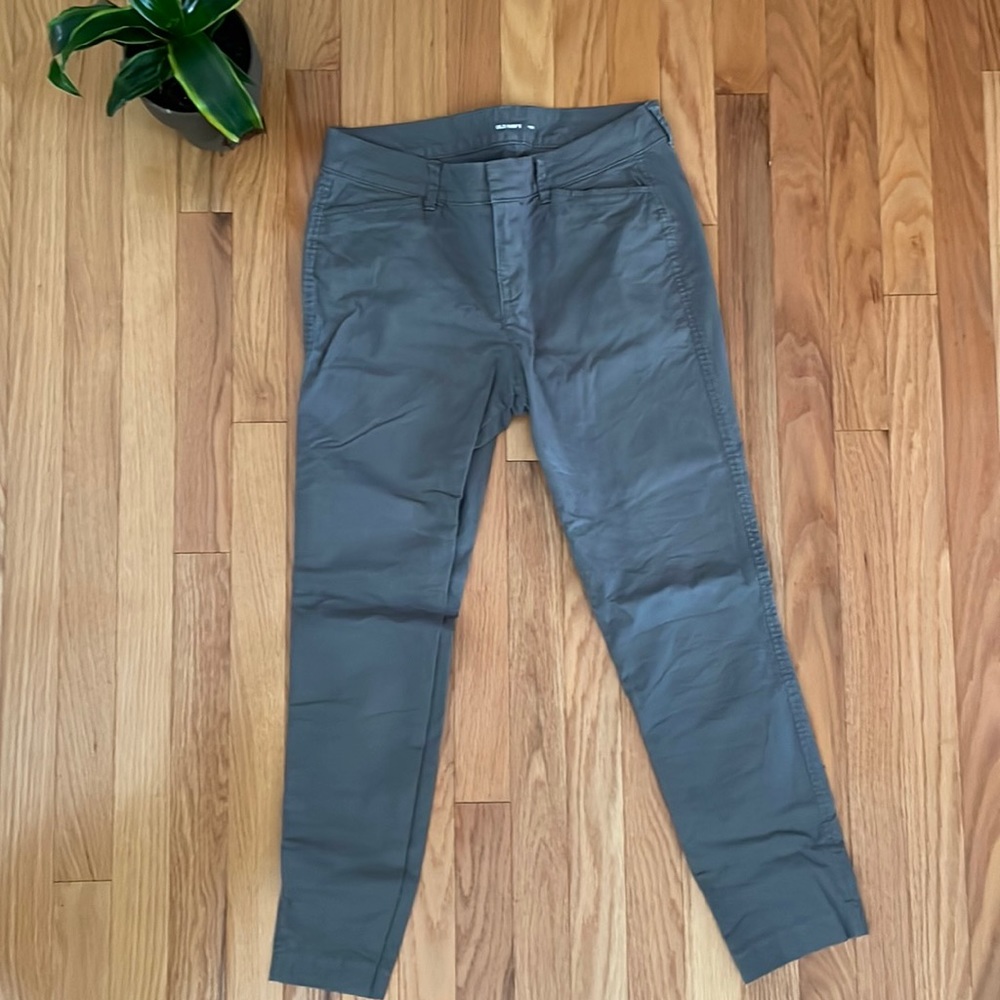 Famous old navy pixie pant! Like new!